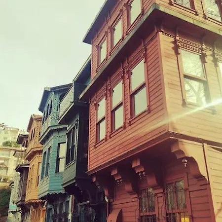 Lovely Flat In Greens At The Heart Of Kuzguncuk Istanbul